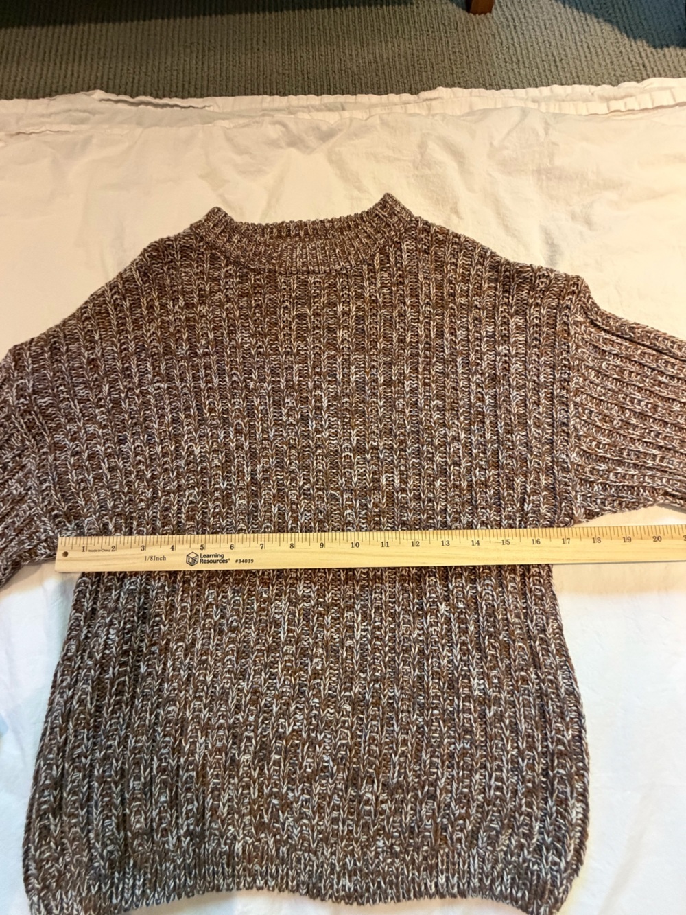 Universal Threads Women’s Sweater - Picture 4 of 5